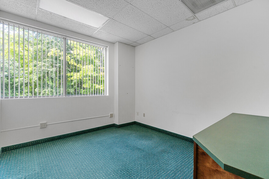 More Photos Of 285 Central St, Leominster General Retail For Lease