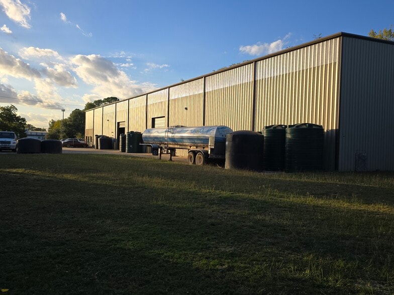 More Photos Of 16310 Aldine Westfield Rd, Houston Warehouse For Sale