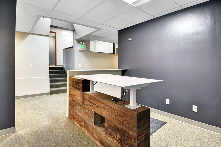 More Photos Of 946-954 Pearl St, Boulder General Retail For Sale