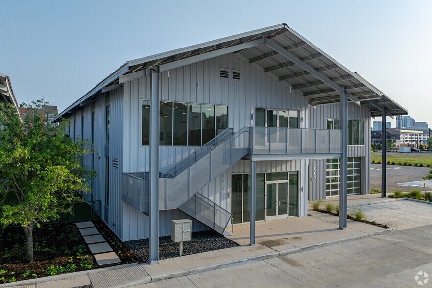 More Photos Of 100 Jensen Dr, Houston Unknown For Lease