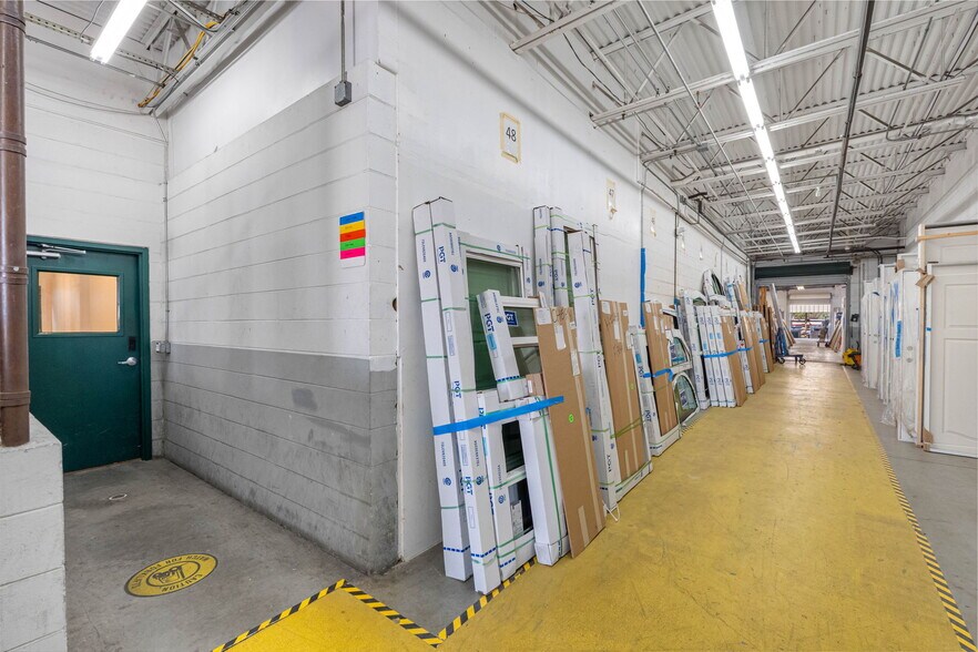More Photos Of 2125 W Columbus Dr, Tampa Light Distribution For Lease