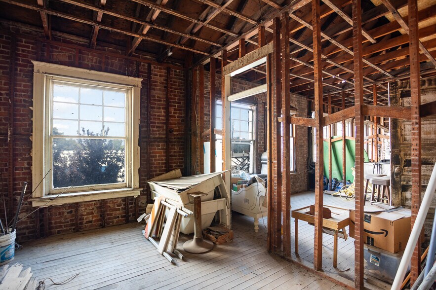 More Photos Of 479 B St, Biggs Storefront Retail Office For Sale