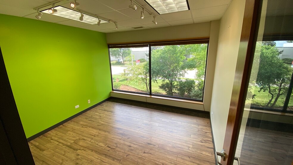 More Photos Of 636 Remington Rd, Schaumburg Office For Lease