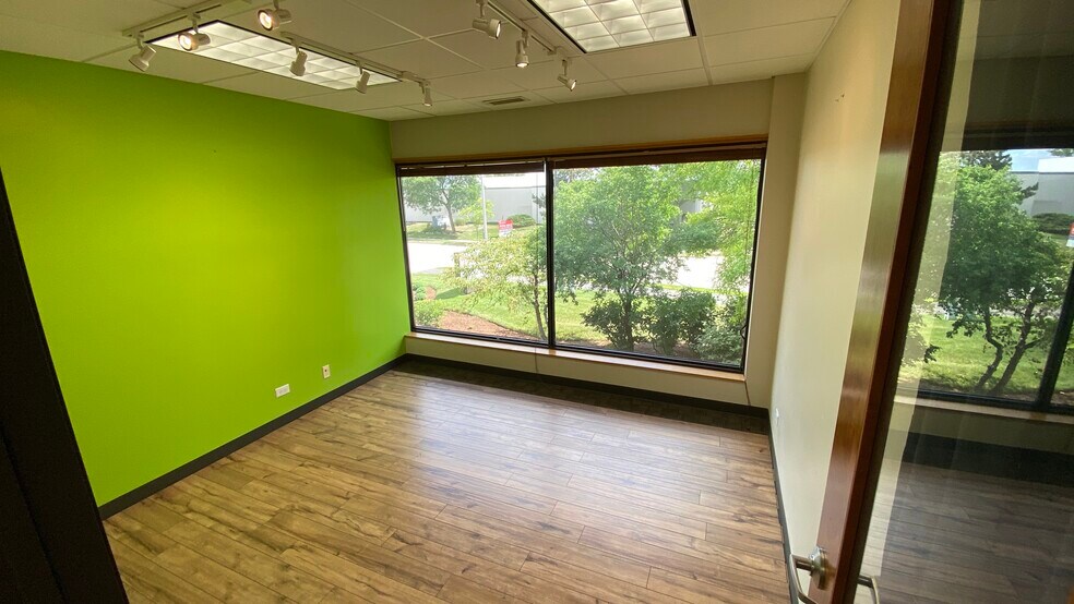 More Photos Of 636 Remington Rd, Schaumburg Office For Lease