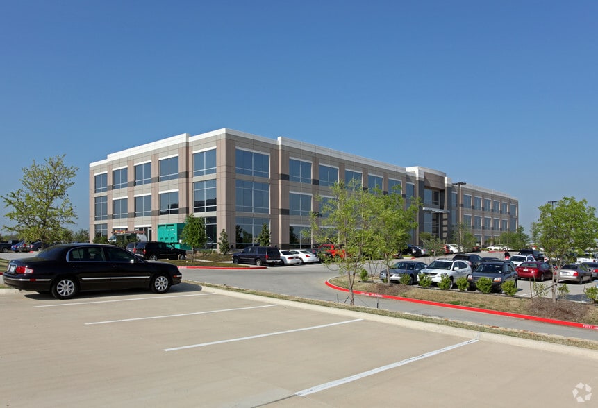 More Photos Of 2101 W John Carpenter Fwy, Irving Office For Lease