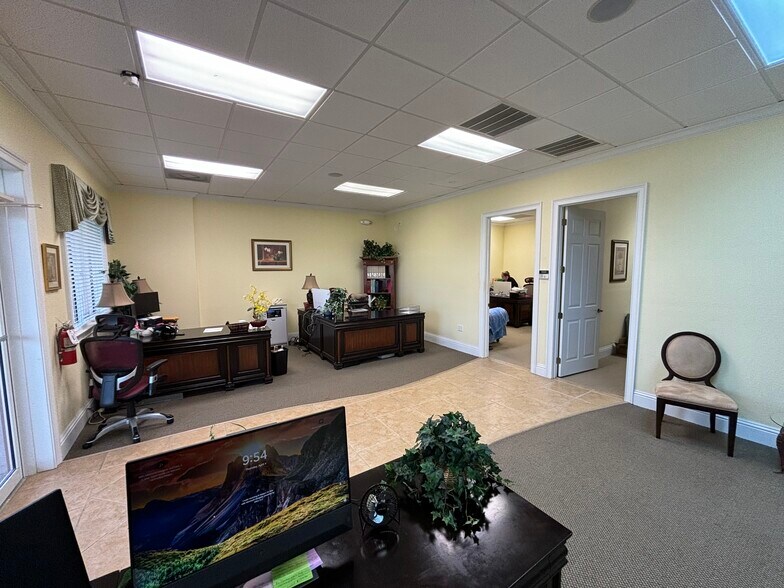 More Photos Of 6210 Scott St, Punta Gorda Office For Lease