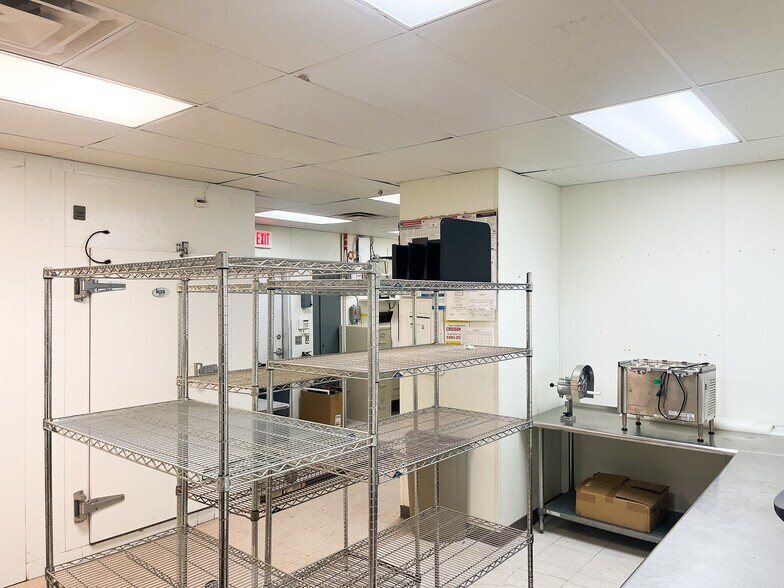 More Photos Of 2134 Gary Blvd Rt-66, Clinton Fast Food For Lease