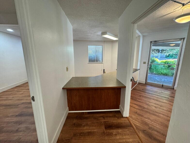 More Photos Of 13350 Big Basin Way, Boulder Creek Medical For Lease