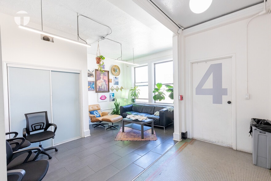 More Photos Of 110 N San Joaquin St, Stockton Office For Sale