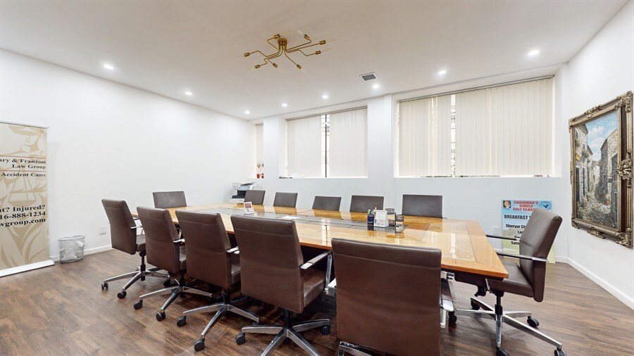 More Photos Of 26-32 Bond St, Westbury Loft Creative Space For Lease