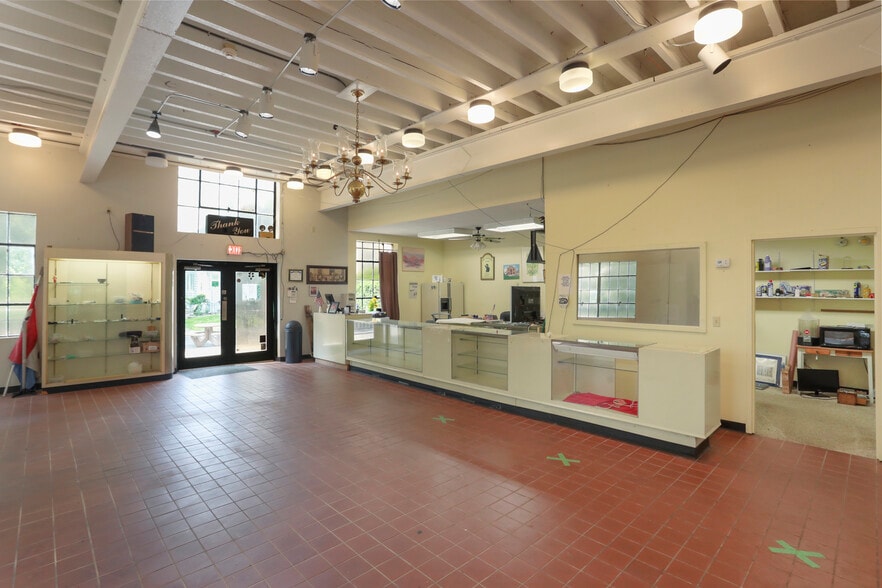 More Photos Of 144 Runnymeade rd, Bunker Hill Specialty For Sale