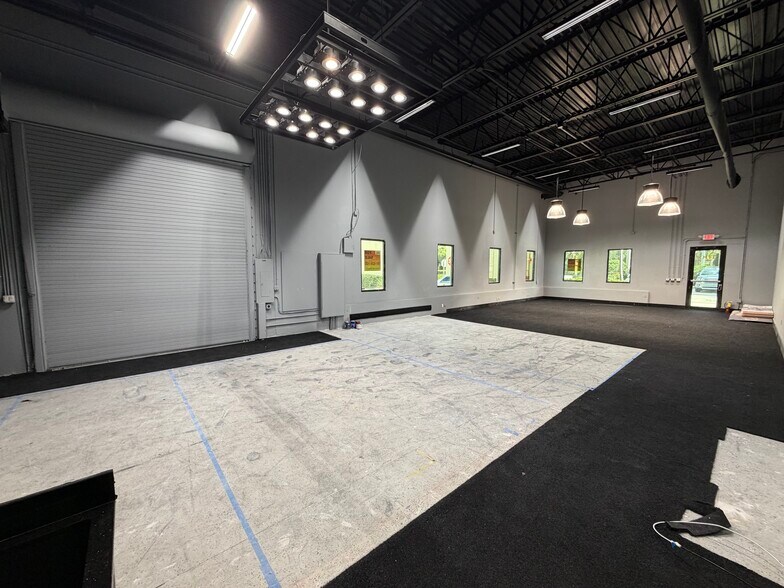 More Photos Of 2885 Jupiter Park Dr, Jupiter Warehouse For Sale
