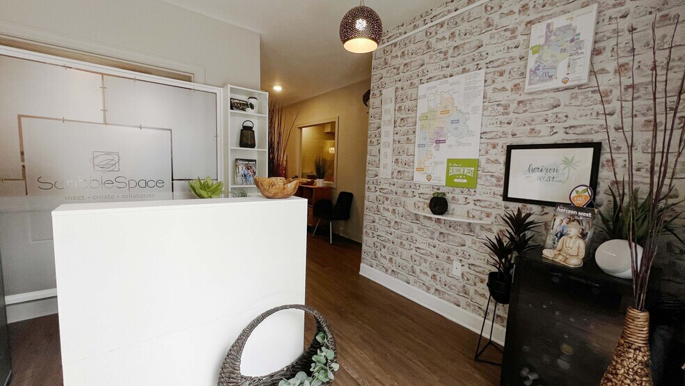 More Photos Of 13790 Bridgewater Crossings Blvd, Windermere Coworking Space