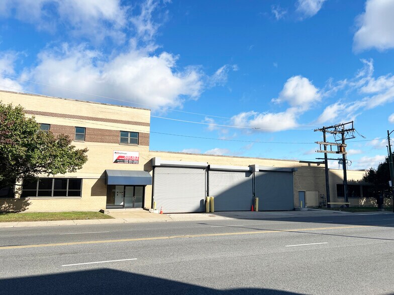 Primary Photo Of 5200-5230 W Roosevelt Rd, Chicago Warehouse For Lease