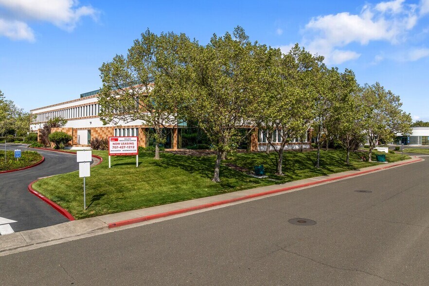 More Photos Of 220 Campus Ln, Fairfield Medical For Lease