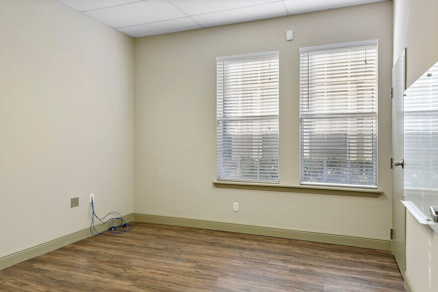 More Photos Of 871 Outer Rd, Orlando Medical For Lease
