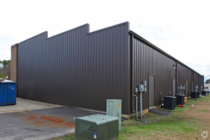 More Photos Of 1104-1106 2nd Ave E, Oneonta Unknown For Lease