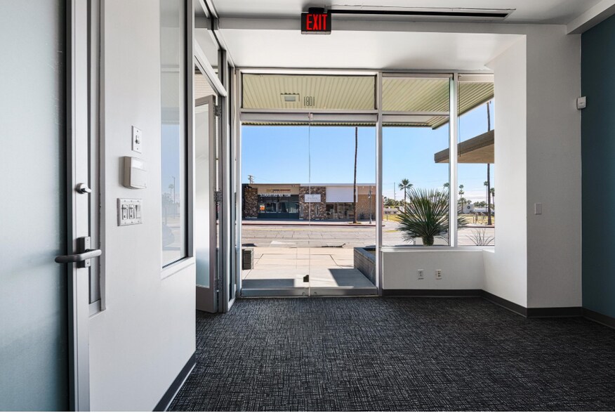 More Photos Of 1081-1091 N Palm Canyon Dr, Palm Springs Office Residential For Lease