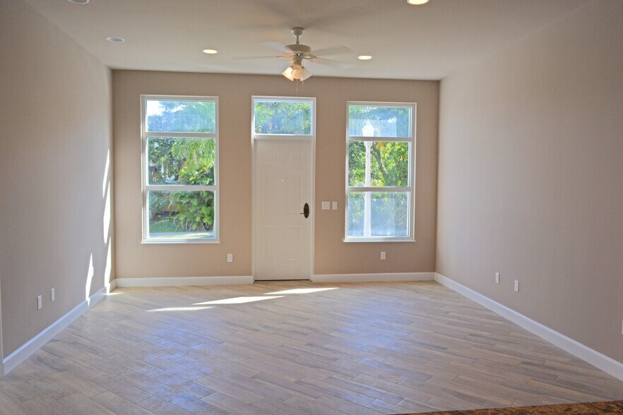 More Photos Of 2741-2747 First St, Fort Myers Apartments For Sale