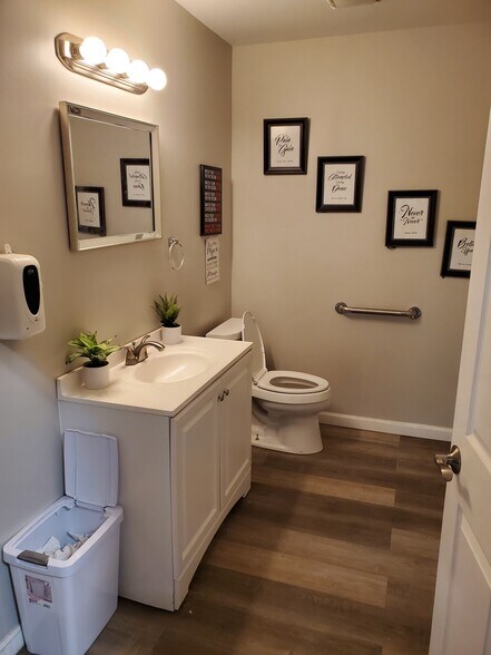 More Photos Of 525 Benninghaus Rd, Baltimore Warehouse For Lease