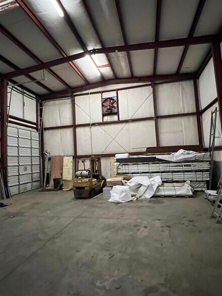 More Photos Of 14 Lake Dr, Inman Warehouse For Sale
