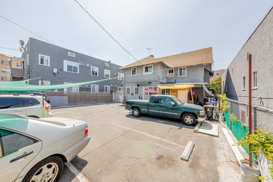 More Photos Of 2961 W 8th St, Los Angeles Land For Sale