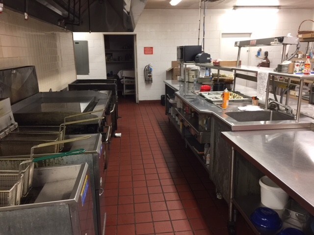 More Photos Of 340 Oyler Ave, Oak Hill Hotel For Lease