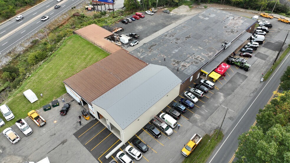 More Photos Of 2300 Wood Ave, Easton General Retail For Sale