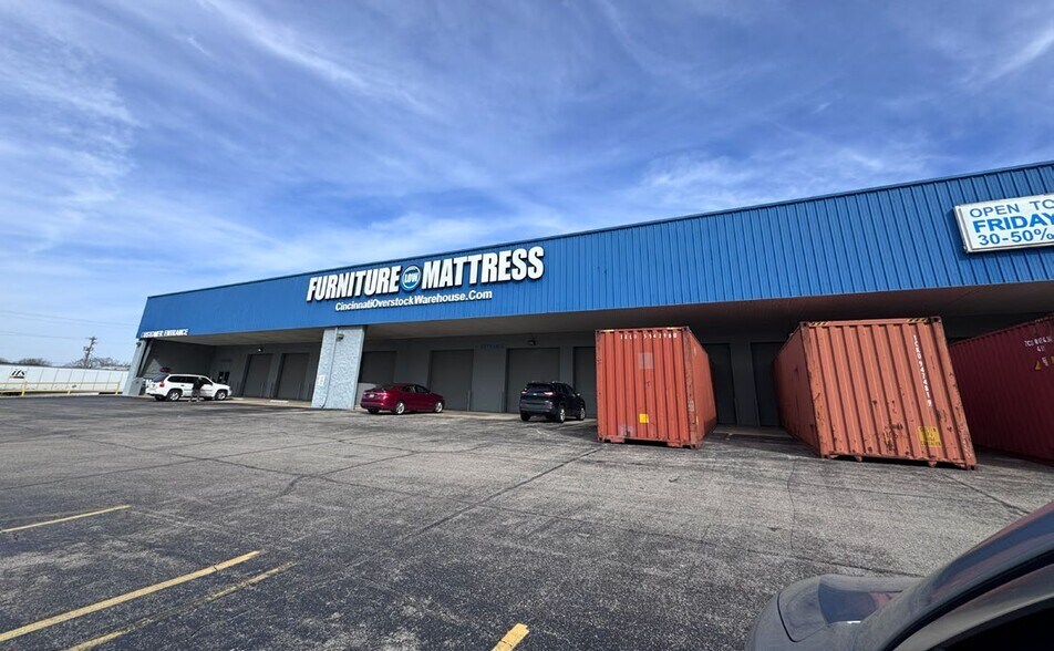 More Photos Of 4 W Crescentville Rd, Cincinnati Auto Repair For Sale