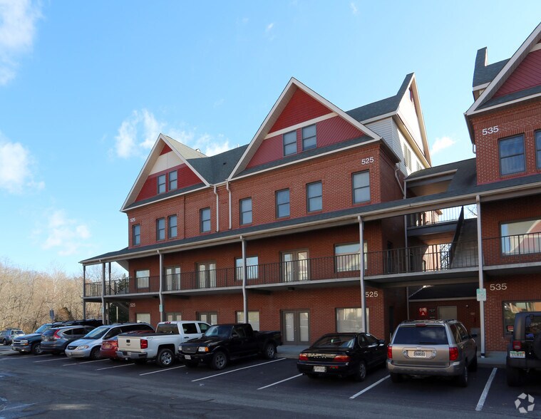 More Photos Of 637 Main St, Laurel Apartments For Sale