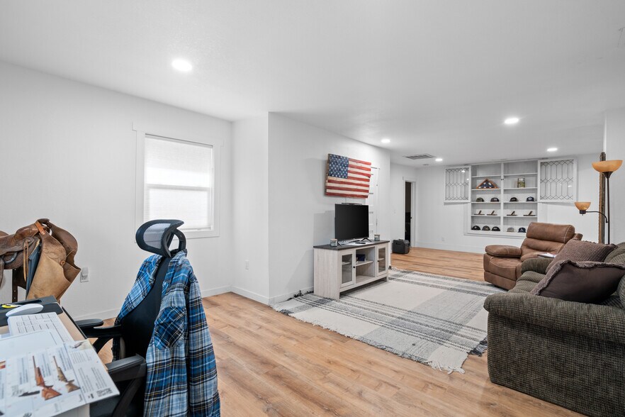 More Photos Of 105 Arcade, Lexington Apartments For Sale