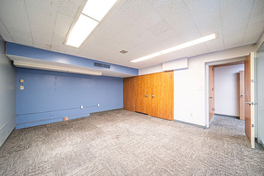More Photos Of 5301 Whittier Blvd, Los Angeles Office For Lease