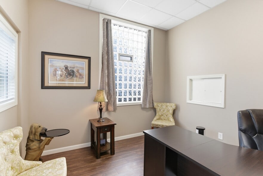 More Photos Of 2860 Noble Rd, Cleveland Office For Sale