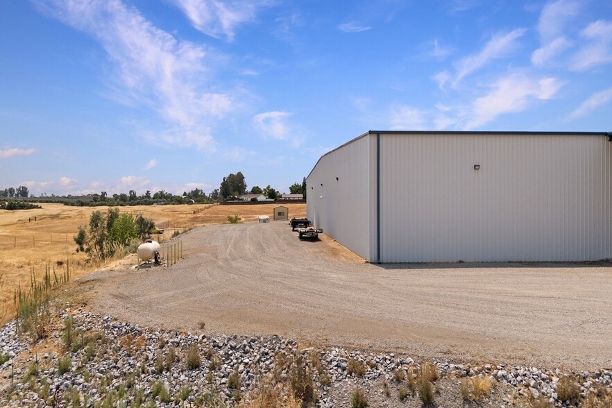 More Photos Of 4928 Marguerite Ave, Corning Warehouse For Sale