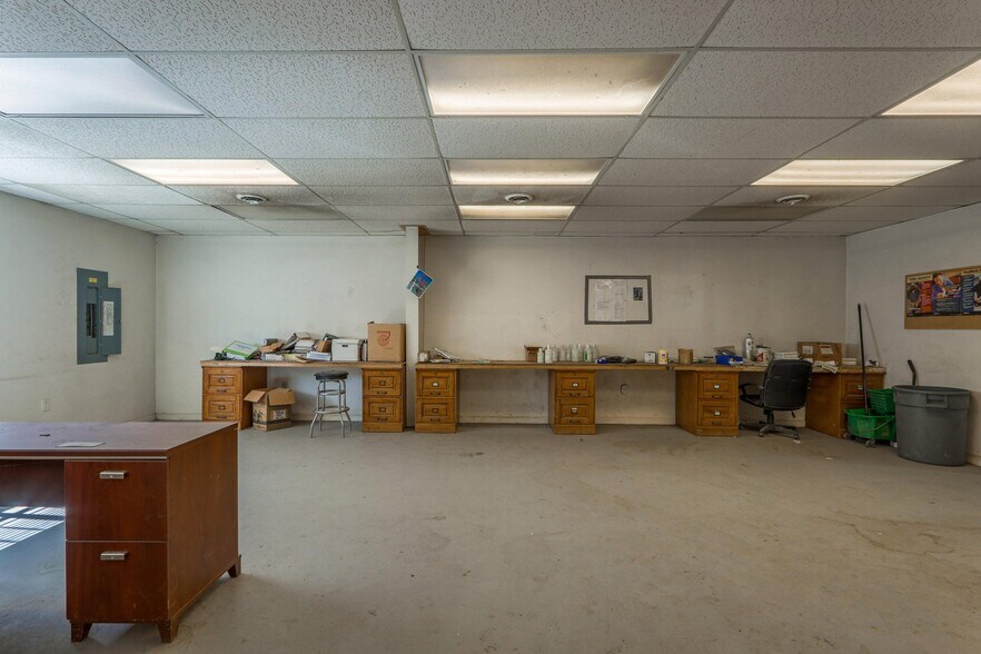 More Photos Of 24980 County Road 18.3, Trinidad Warehouse For Sale