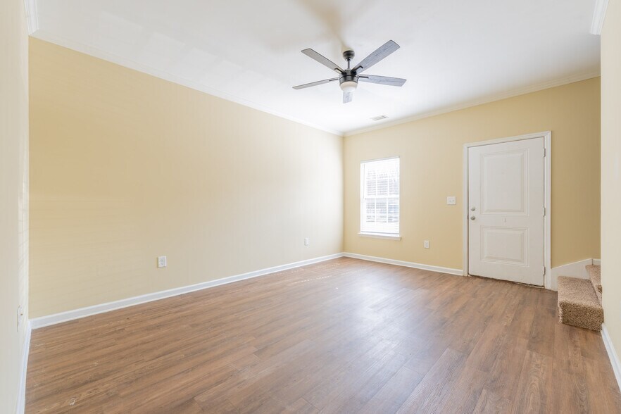 More Photos Of 156 Silver St, Tullahoma Apartments For Sale