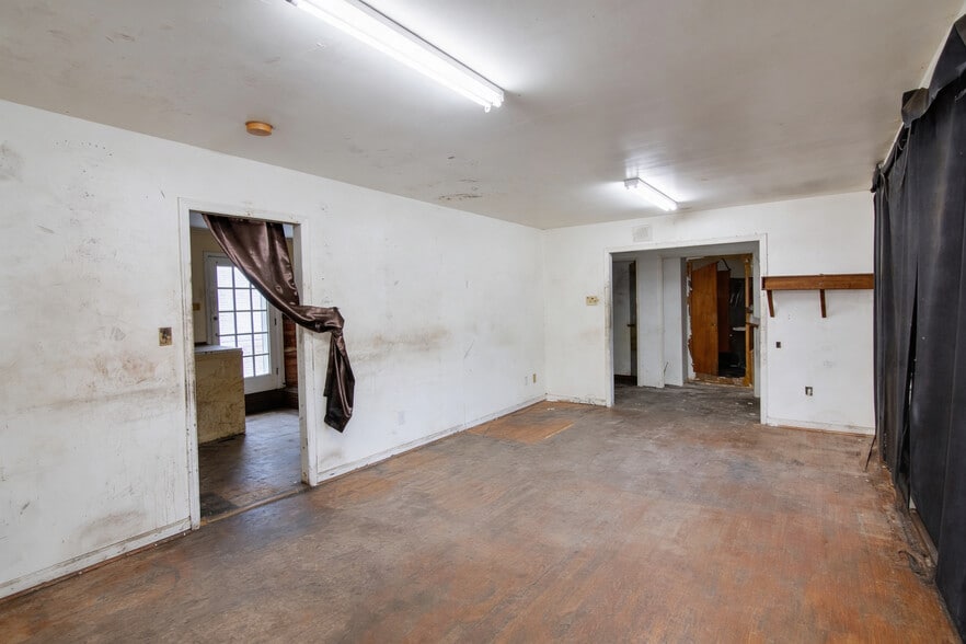 More Photos Of 5195 Austell Rd, Austell Flex For Sale