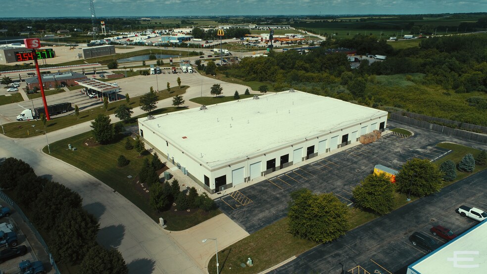 More Photos Of 130 Arrowhead Dr, Hampshire Warehouse For Lease