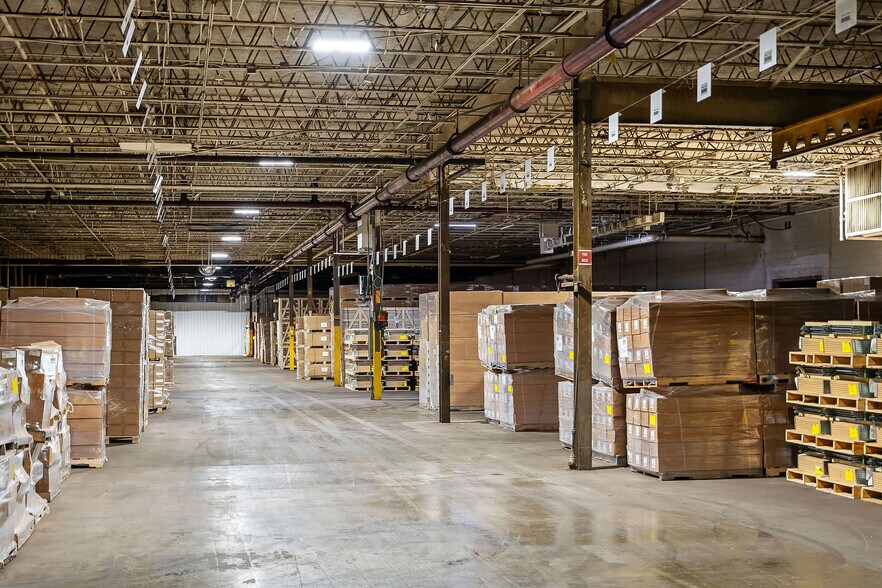 More Photos Of 204 Red Rd, McMinnville Warehouse For Sale