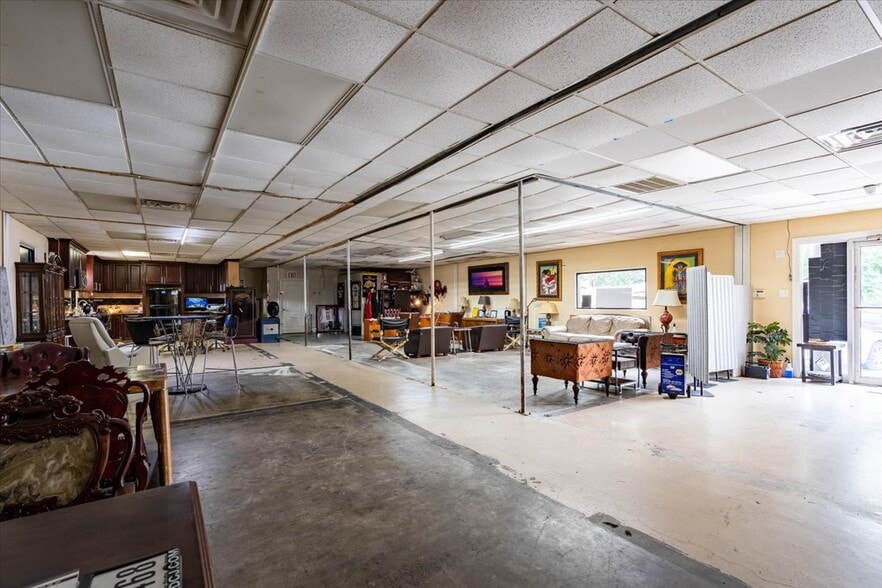 More Photos Of 12969 W Hardy Rd, Houston Warehouse For Sale