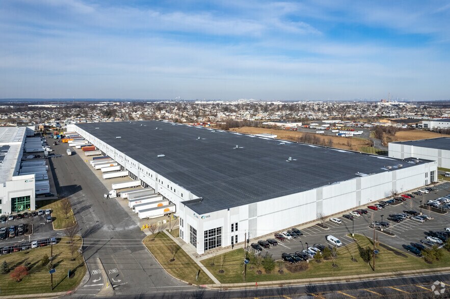 More Photos Of 1005 W Middlesex Ave, Port Reading Warehouse For Lease
