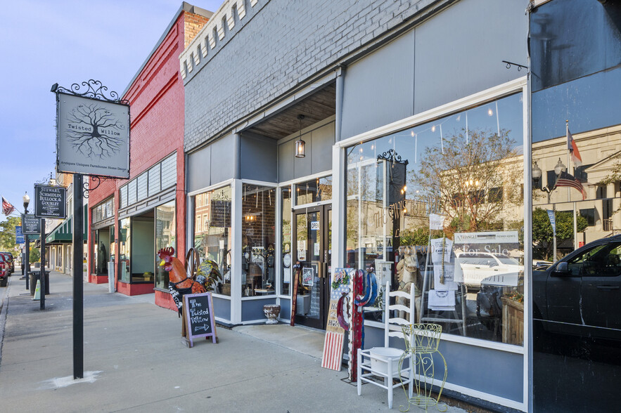 Primary Photo Of 119 S 3rd St, Smithfield Storefront For Sale