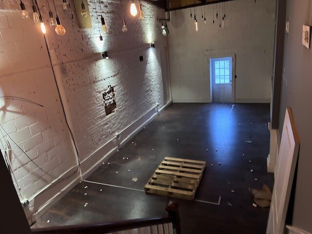 More Photos Of 10-12 Park St, Winchester Flex For Lease