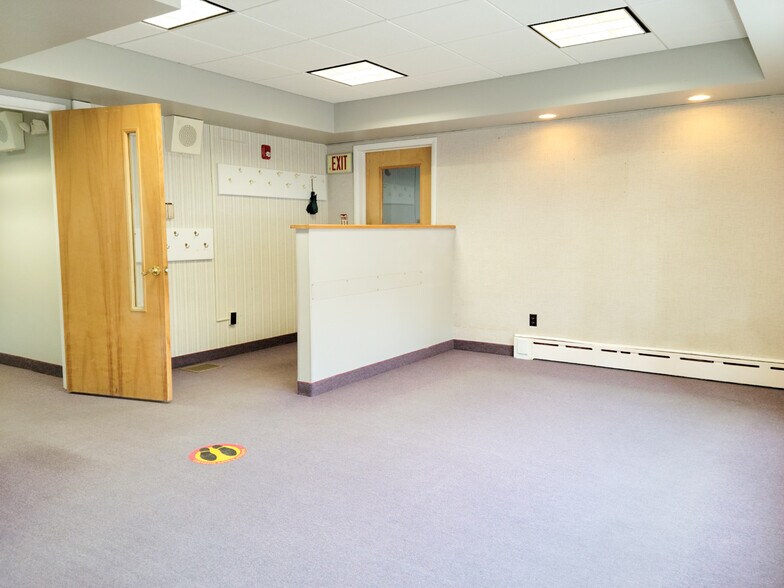 More Photos Of 37 Pierrepont Ave, Potsdam Medical For Sale