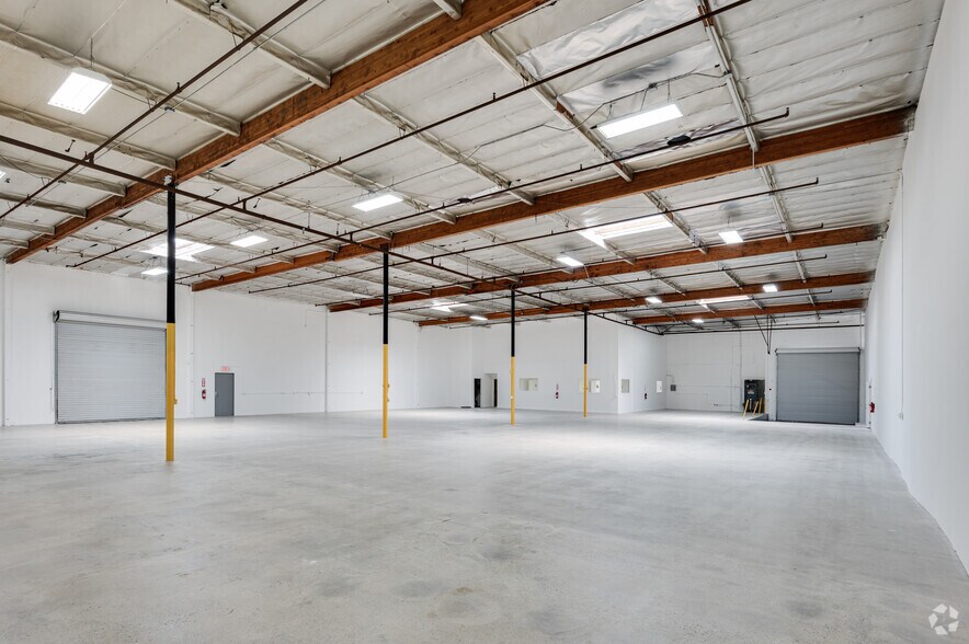 More Photos Of 1170-1172 N Armando St, Anaheim Warehouse For Lease