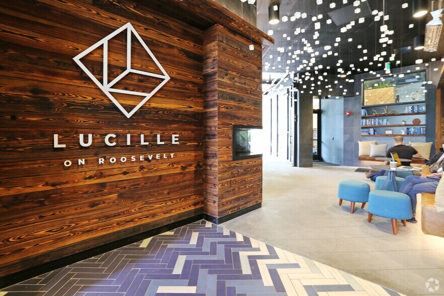 More Photos Of 6717 Roosevelt Way NE, Seattle Apartments For Lease