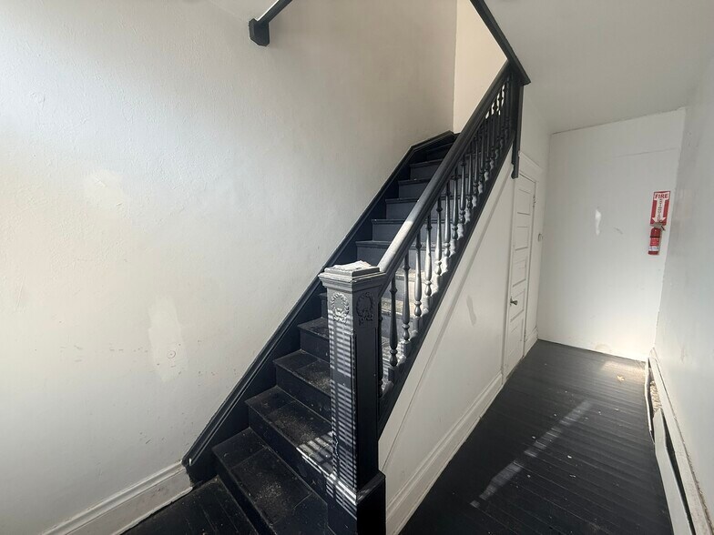 More Photos Of 1762 Cleveland Ave, Norwood Apartments For Sale