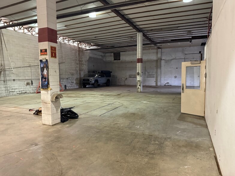 More Photos Of 212 N Gales St, Port Angeles Warehouse For Sale