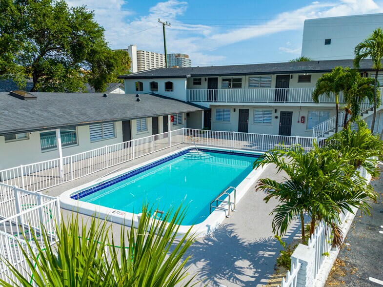 More Photos Of 3208 NE 11th St, Pompano Beach Apartments For Sale