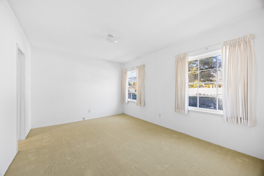 More Photos Of 1047 N San Gabriel Ave, Azusa Apartments For Sale